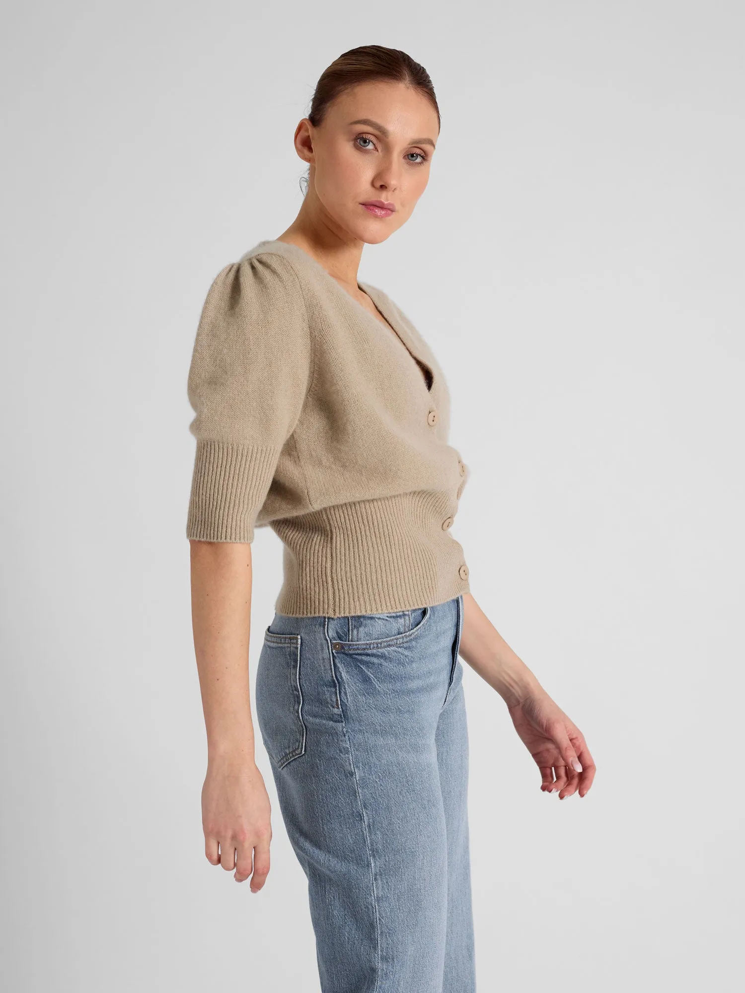 Cashmere cardigan "Grace" - sand