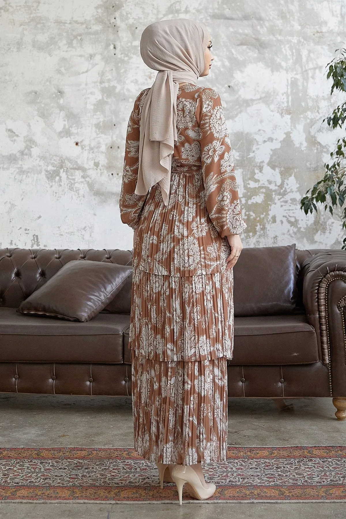 MDS Women Mother of Pearl Pleated Chiffon Dress - Camel - Hurst